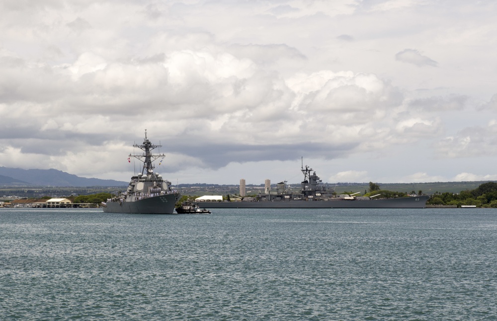 USS Milius arrives in Pearl Harbor
