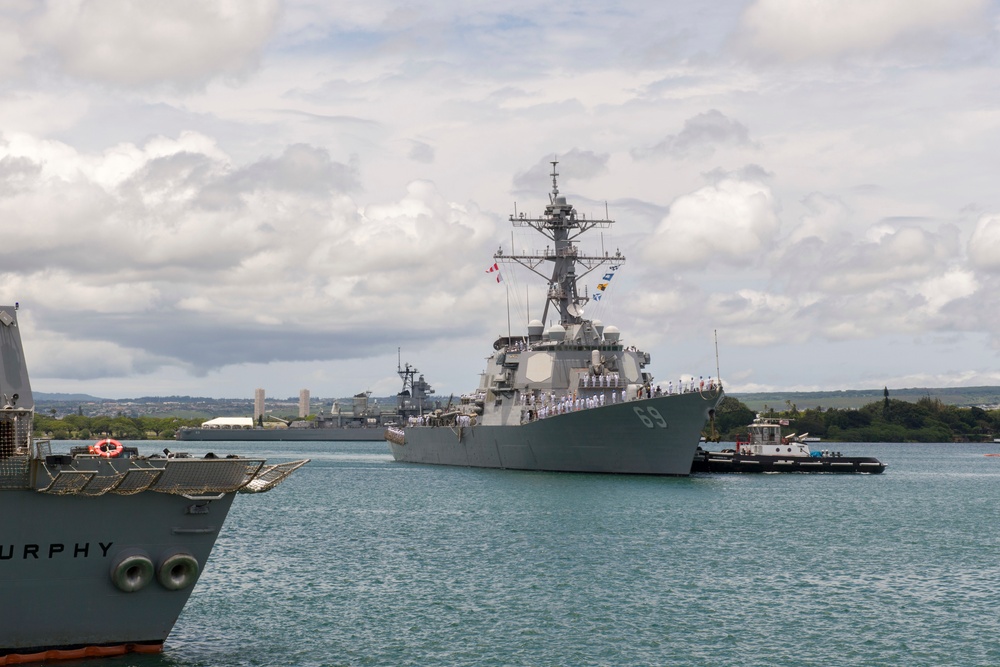 USS Milius arrives in Pearl Harbor
