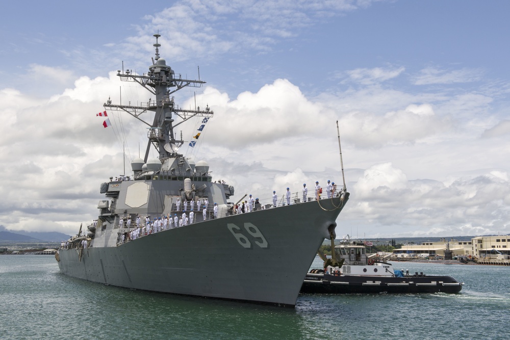 USS Milius arrives in Pearl Harbor