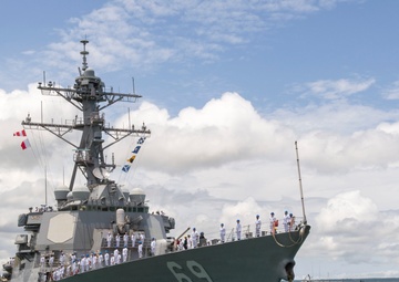 USS Milius arrives in Pearl Harbor