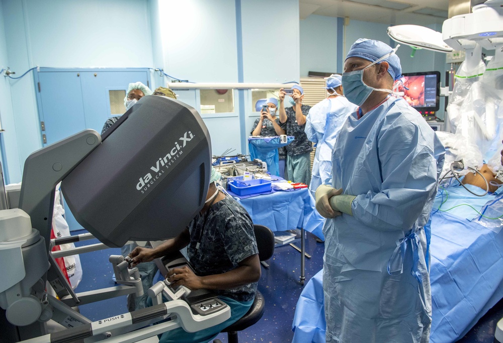 USNS Mercy surgical team, Sri Lankan surgical team perform first robot-assisted surgery aboard a ship