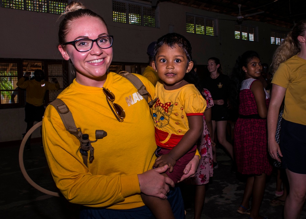PP18 Pacific Fleet Band Plays for Sri Lankan College