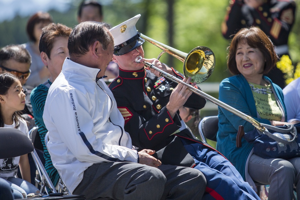 III MEF Band performs for the community of Juku No Mori