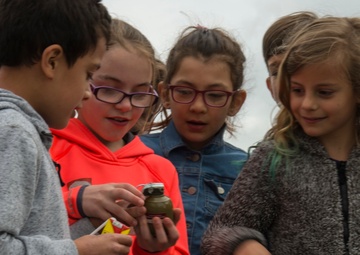 Spangdahlem Elementary students participate in deployment line