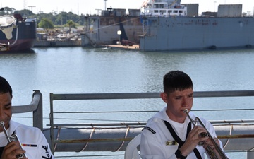 Navy Band Southeast Brass Quintet performs for Navy Week Tampa Opening Ceremony