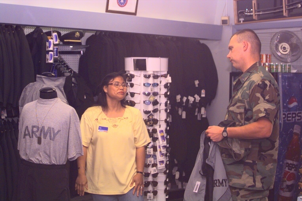 New PT uniform a Fort McCoy (August 2000)