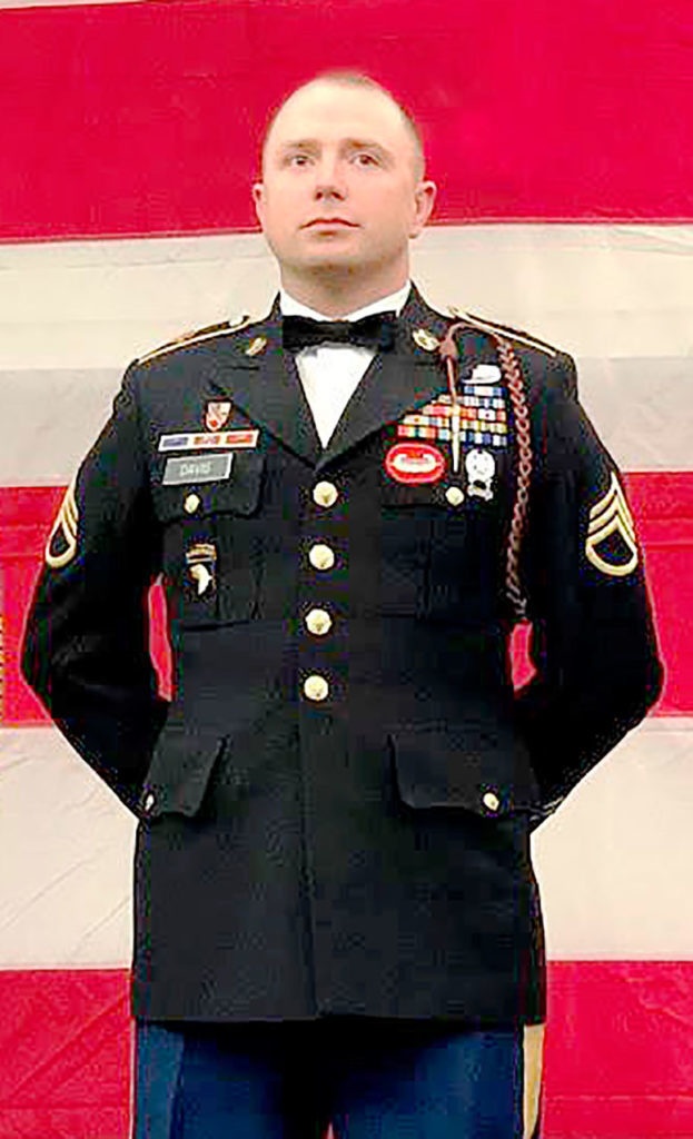 Soldier receives Vanguard Award