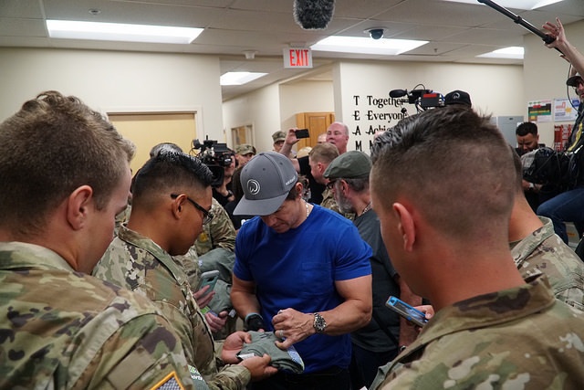 Wahlberg meets Soldiers