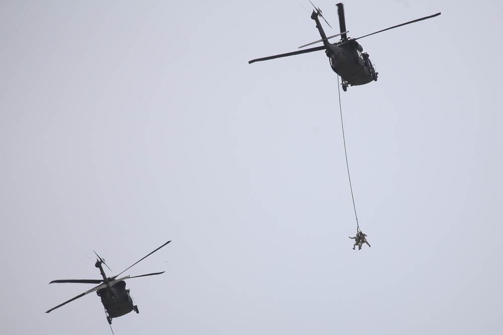 New Jersey National Guard Air Insertion Demo