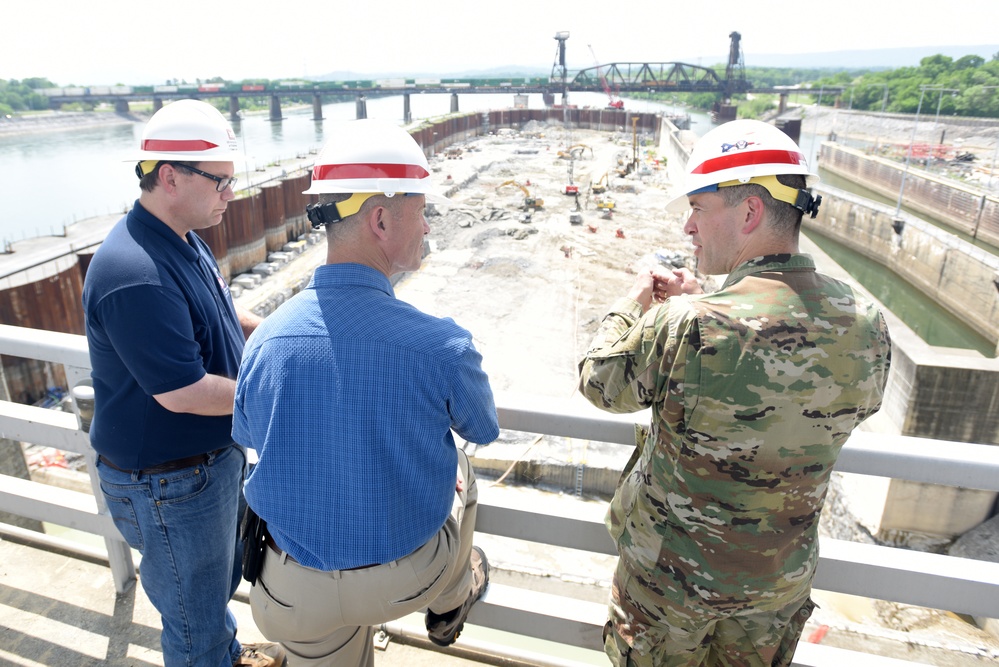 Coast Guard admiral tours Chickamauga Lock