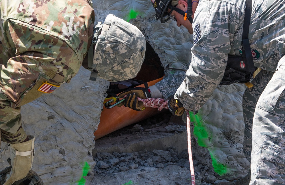 Skilled SAR: Md. Guardsmen drill down in lifesaving training