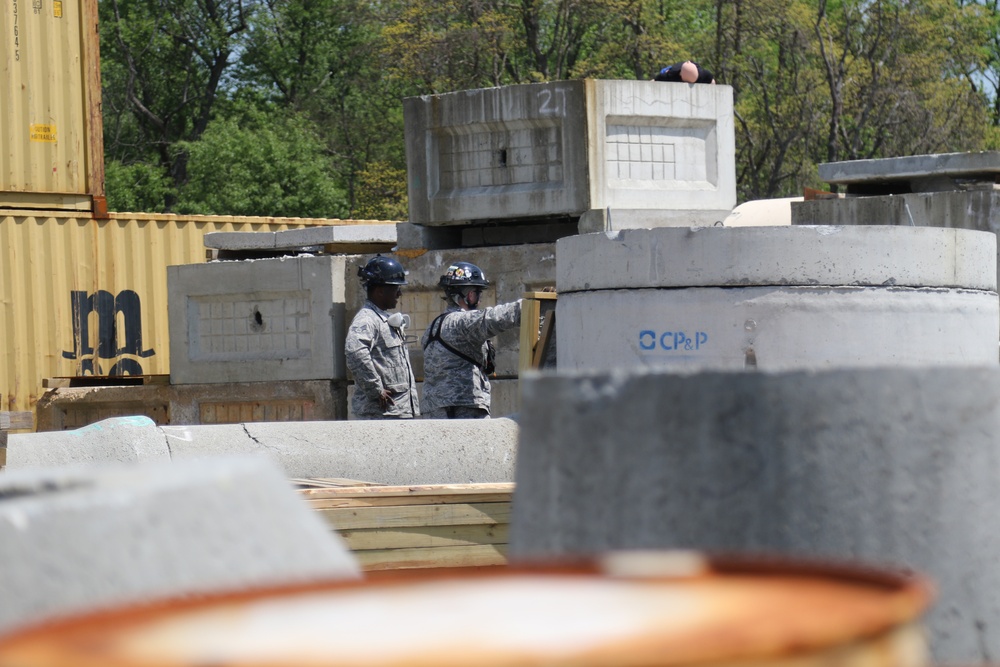 MDNG Soldiers, Airmen conduct joint search and rescue training