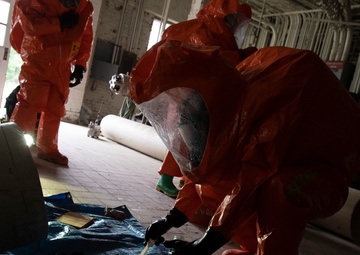 W.Va., Penn. Civil Support Teams link up for Vigilant Guard 18-3 in Virginia