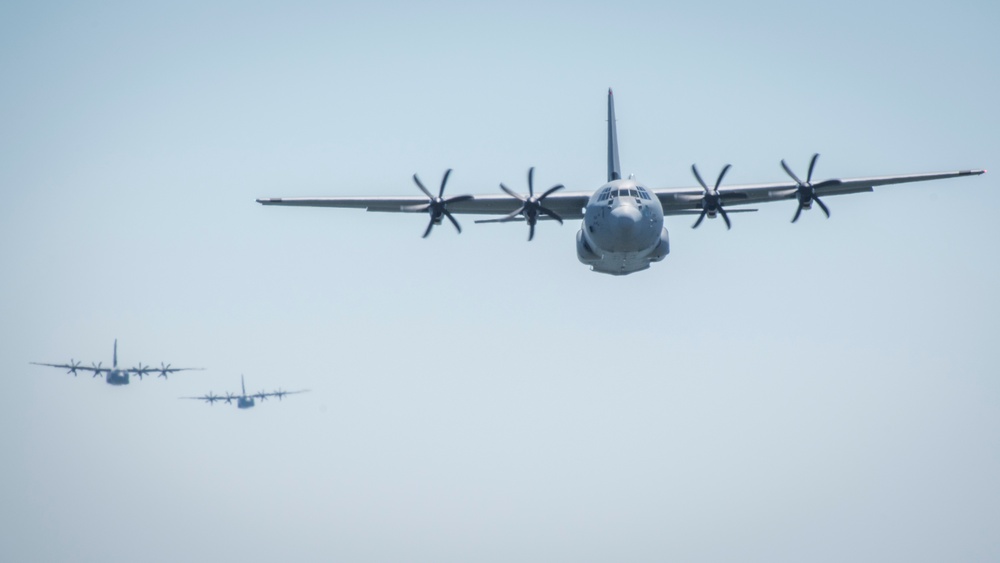 Yokota Airmen team up for airlift surge