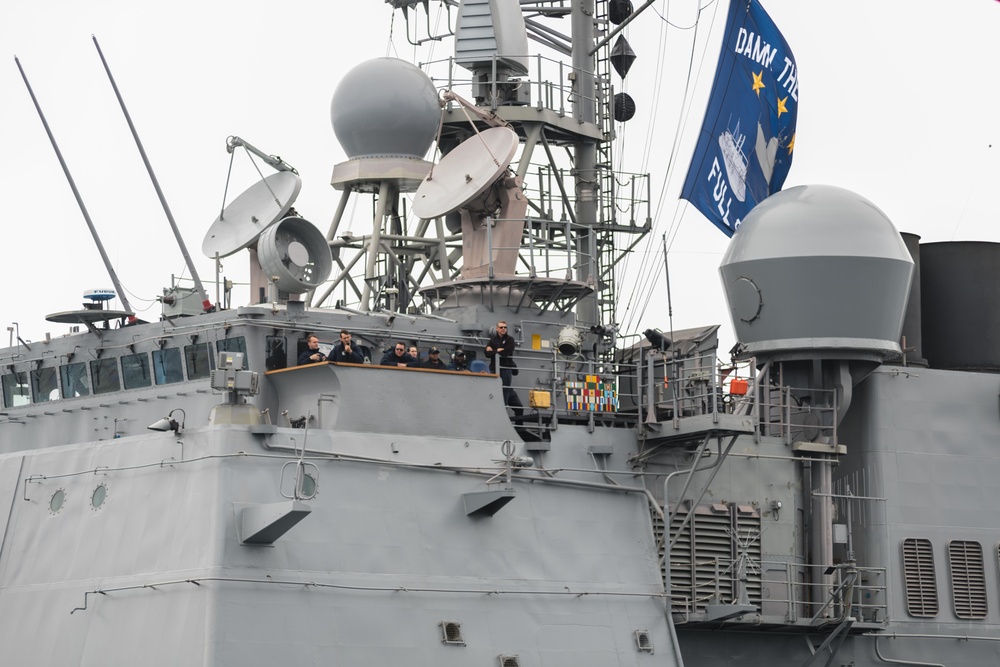 USS Mobile Bay (CG 53)