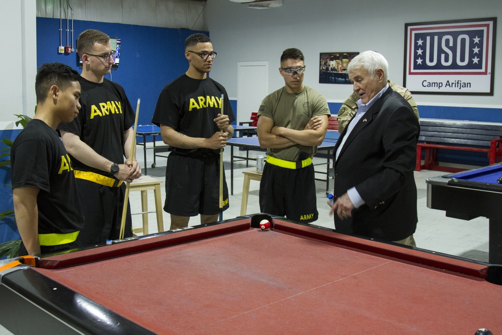 U.S. Representative John R. Carter talks to Soldiers