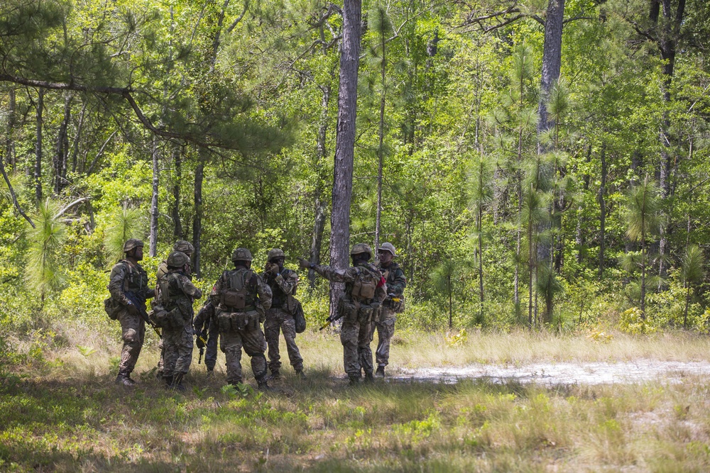 Training Bermuda troops to become Junior Noncommissioned Officers