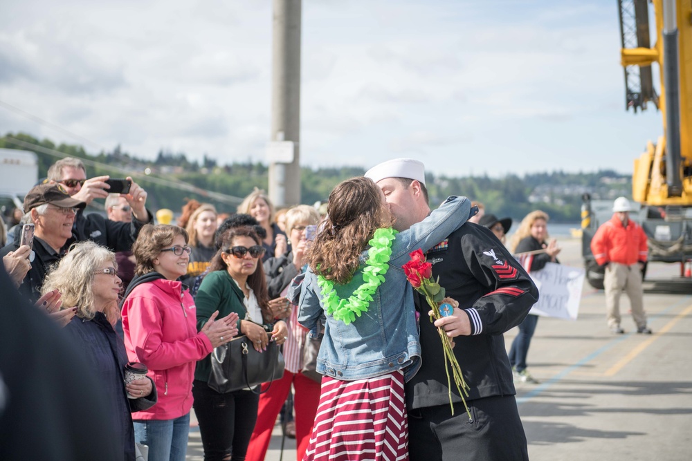 USS Sampson returns from deployment