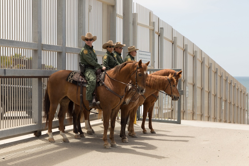 AG Jeff Sessions visits San Diego border wall project