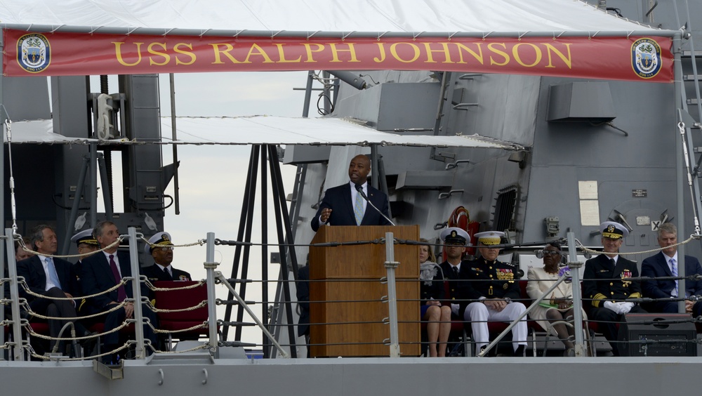 USS Ralph Johnson commissioned in Charleston