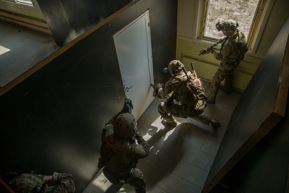 Breaching, Clearing and Shooting for Platinum Ren