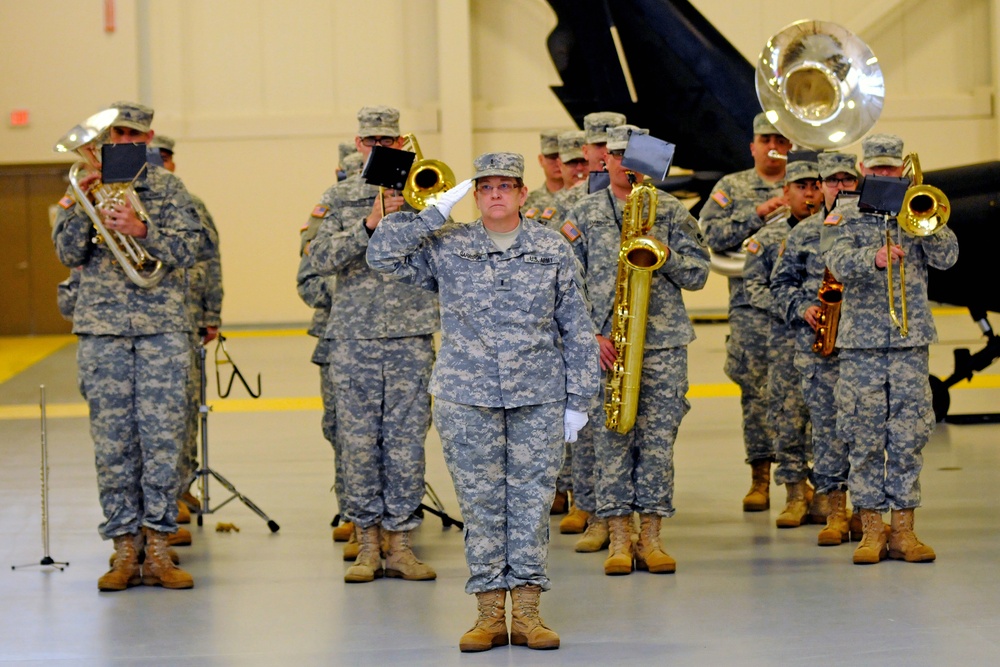 57th Troop Command Soldiers Welcome New Commander