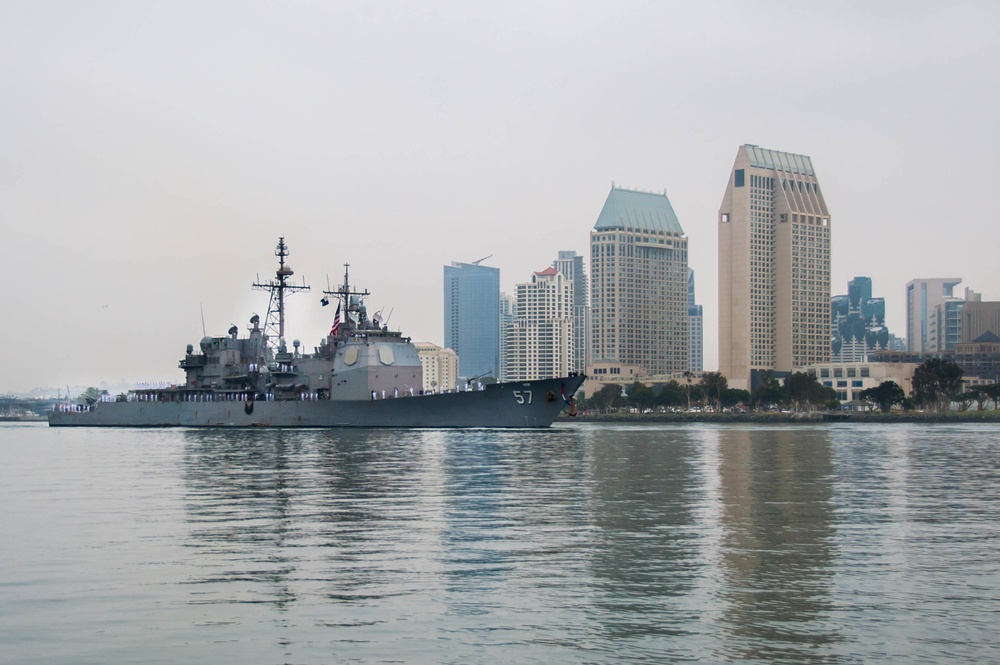 USS Lake Champlain (CG 57) arrives in San Diego