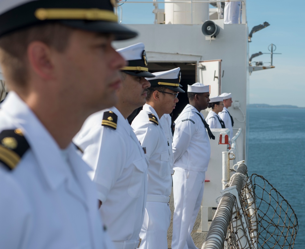 USNS Mercy departs Trincomalee, Sri Lanka