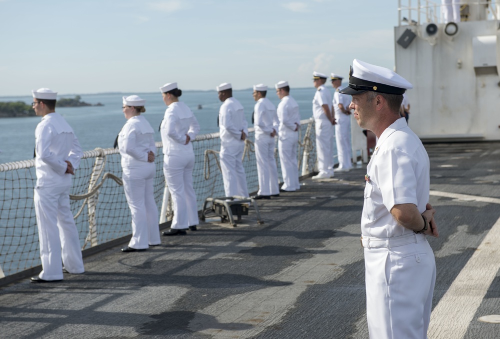 USNS Mercy departs Trincomalee, Sri Lanka