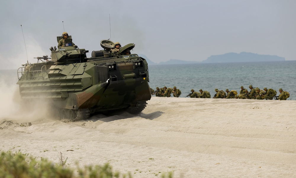 Balikatan 18: PHIL, U.S. Marines execute AMPHIBEX