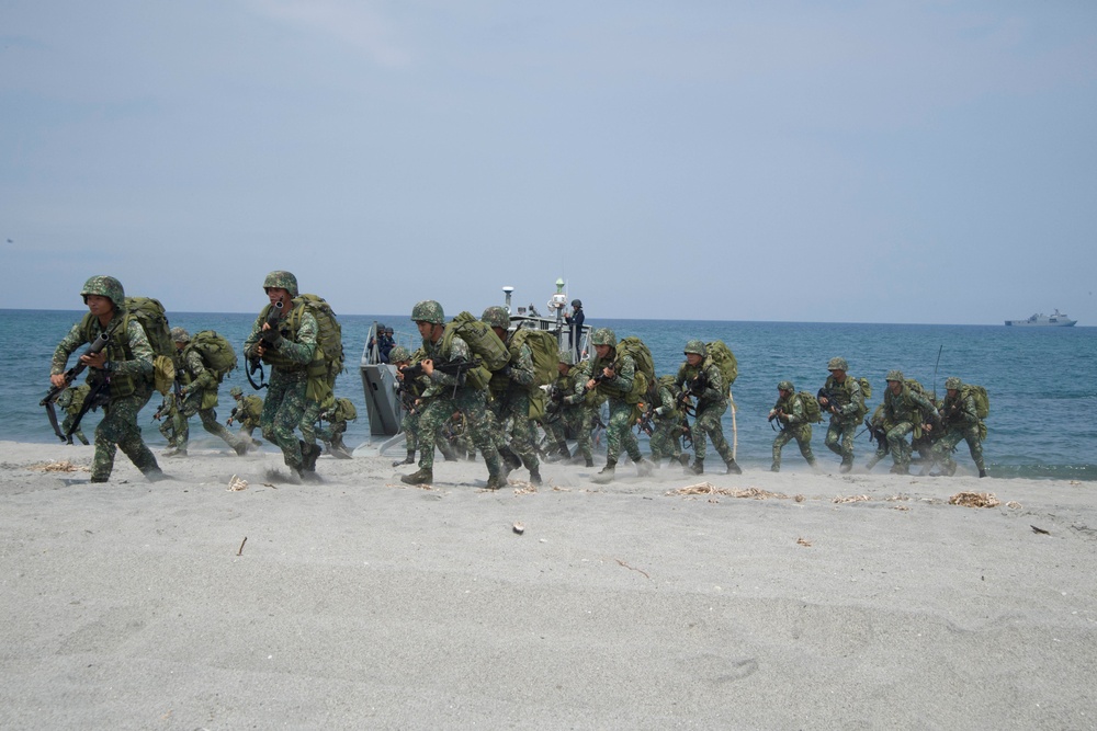 Balikatan18: Amphibious Exercise