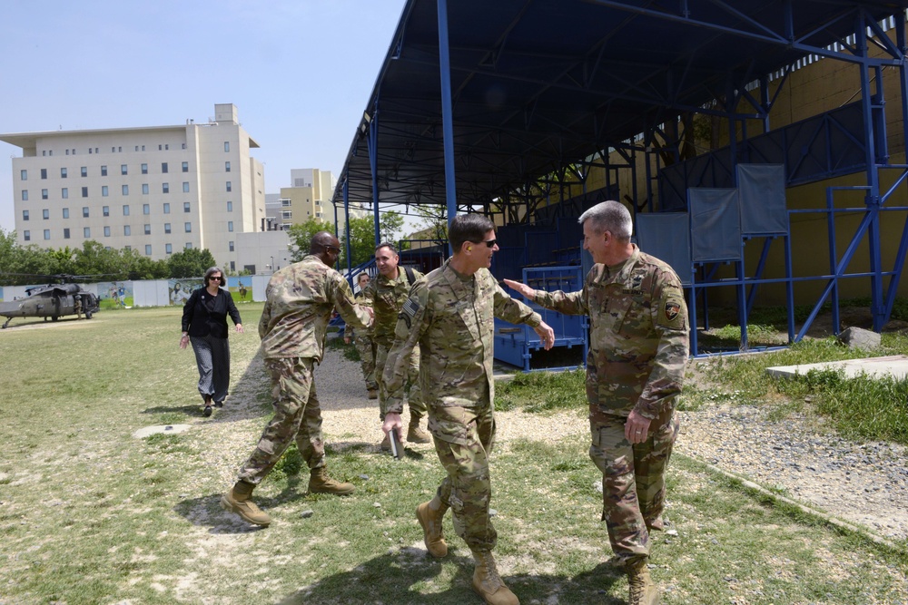 CENTCOM commander visits Resolute Support Headquarters