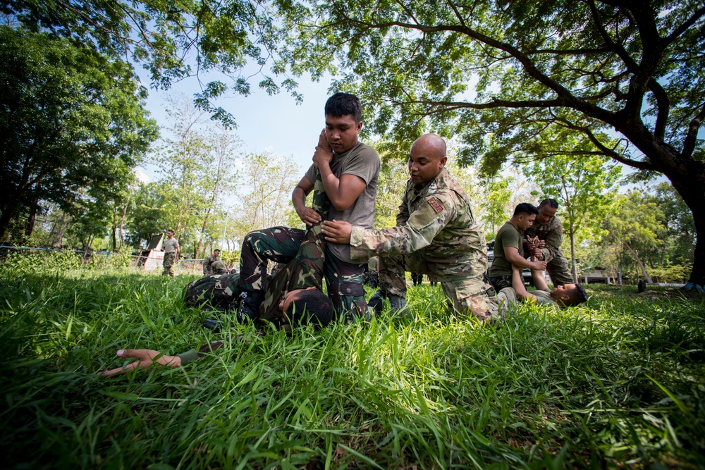 Balikatan 18: Combative technique exchange