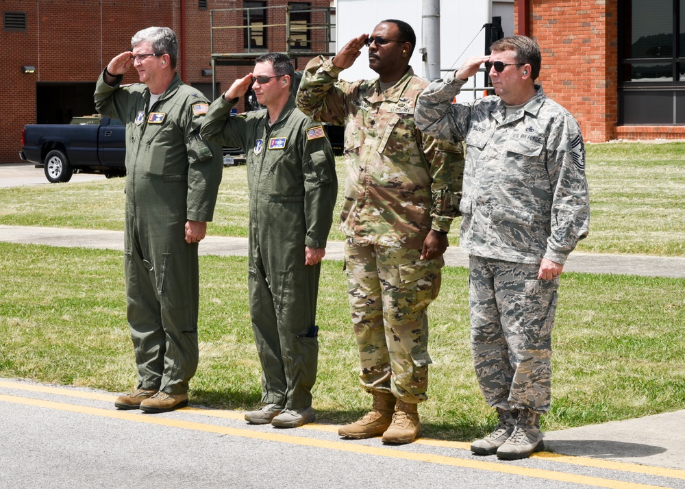 Alabama Governor Visits 117 ARW