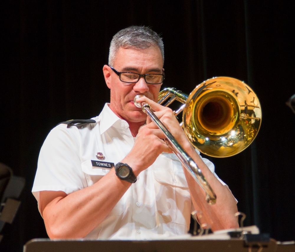 Army band performs for students in Jordan