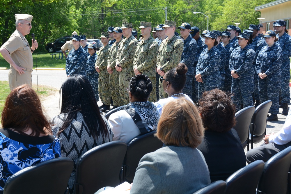 Navy Surgeon General visits Naval Health Clinic Patuxent River