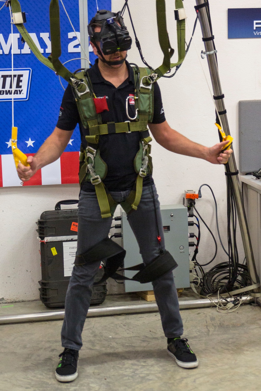 Kurt Busch visits Camp Lejeune Marines