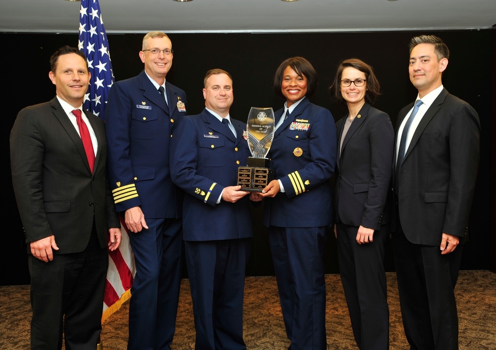 Coast Guard named Agency of the Year by Chicago Federal Executive Board