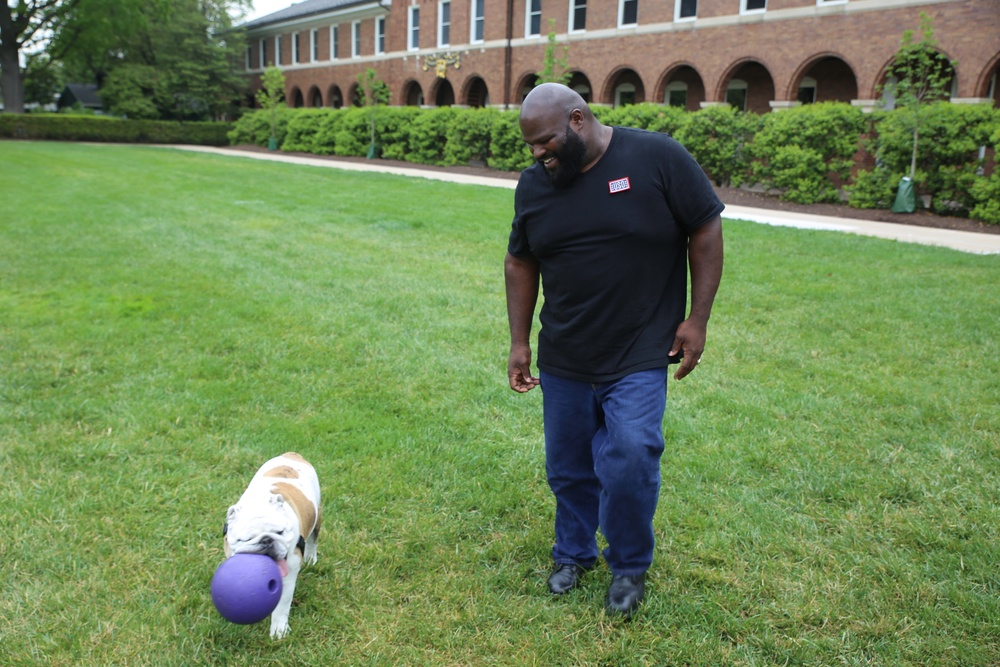 WWE Superstars visit Marine Barracks Washington