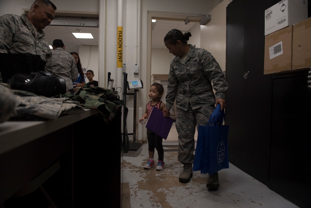 Reservist families, children learn about military life