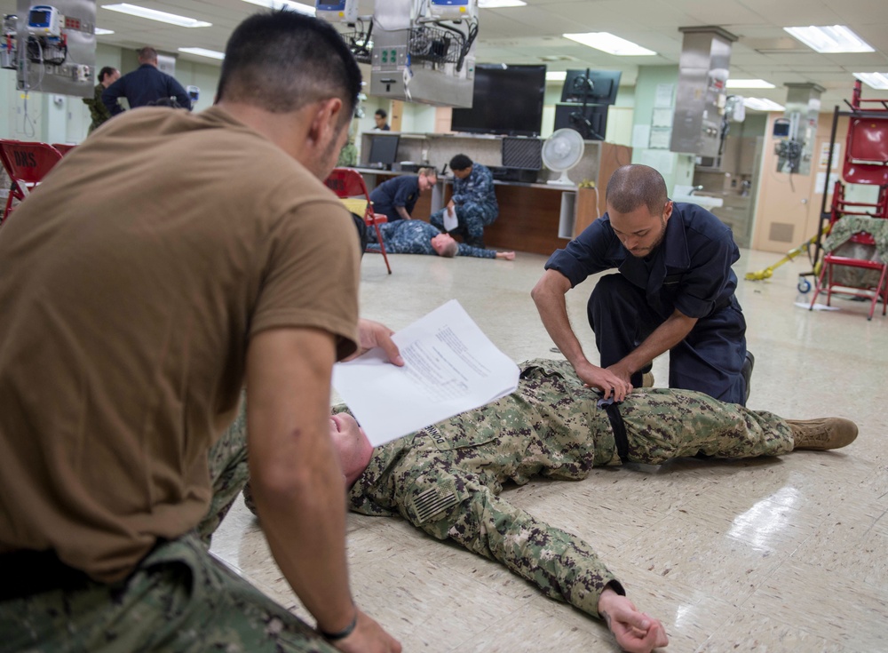 Sailors conduct TCCC Training Course aboard USNS Mercy