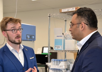 Boston ‘bluing’ trip highlights synthetic biology, biotechnology for AFRL team