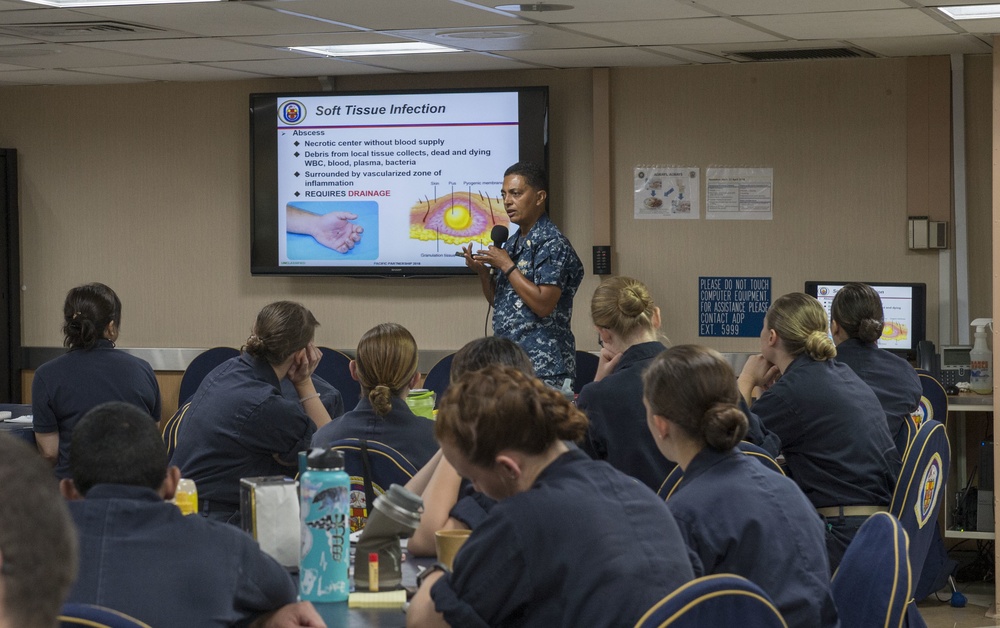 Sailors conduct a Wound Care Course aboard USNS Mercy