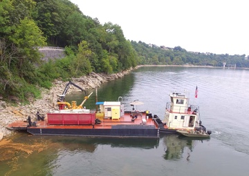 Corps employees use ingenuity to collect debris, trash on Lake Cumberland