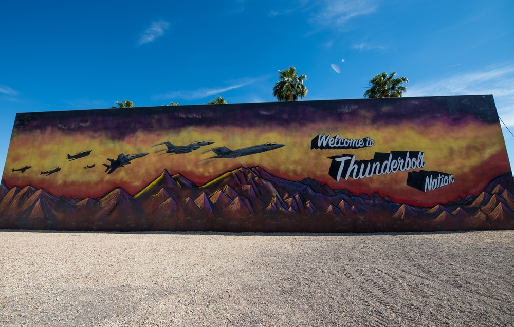 Thunderbolt nation mural highlights Luke's heritage