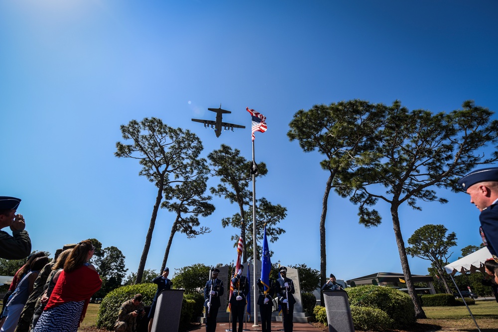 24 Airmen awarded Distinguished Flying Cross