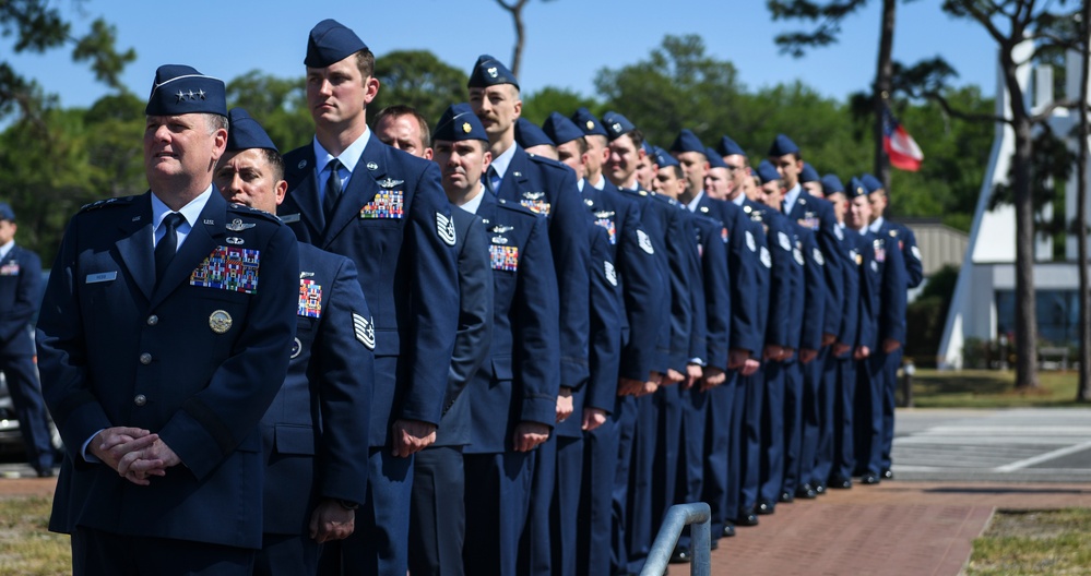 24 Airmen awarded Distinguished Flying Cross