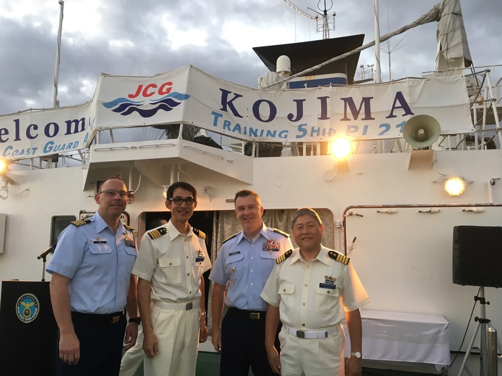 Kojima command hosts U.S. Coast Guard in Hawaii