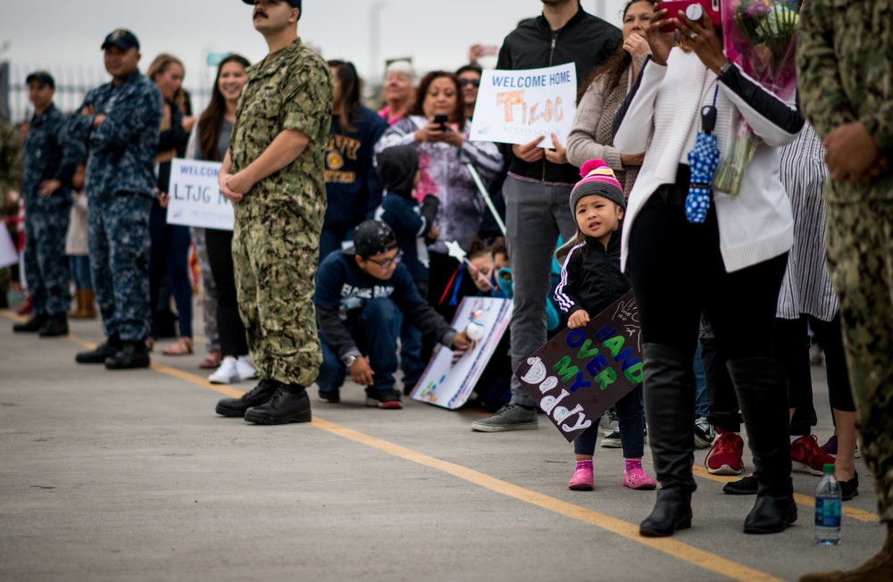 USS Dewey Homecoming