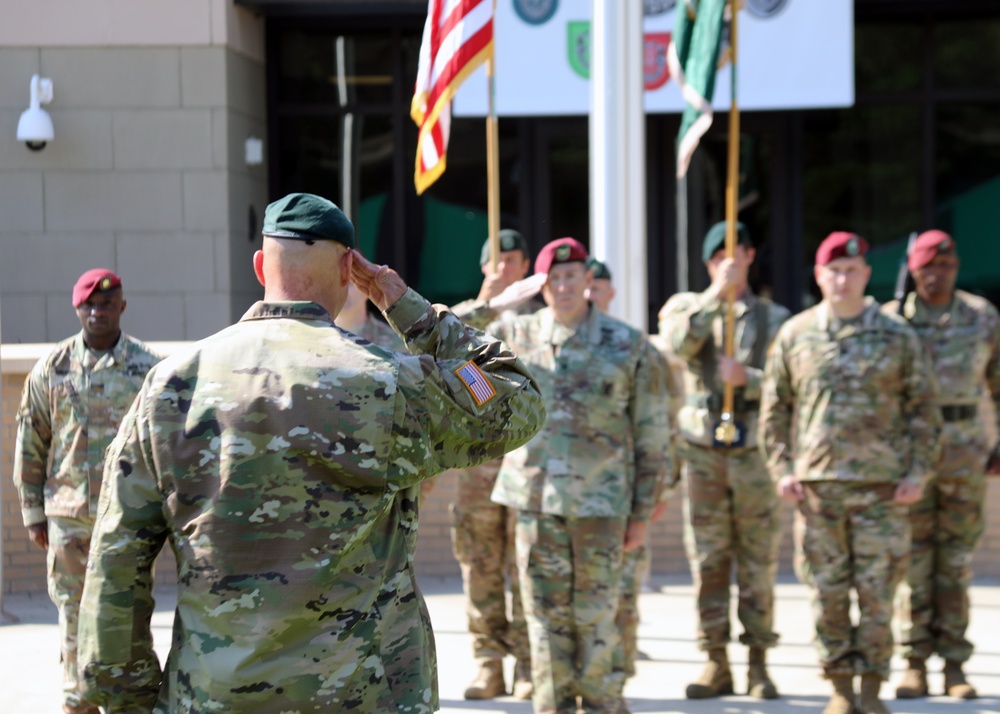 1st Special Forces Command (Airborne) change of command